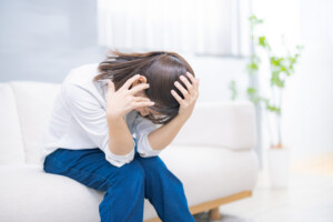 頭痛 女性